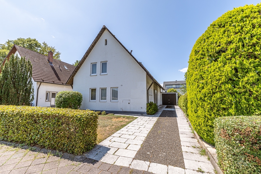 Freistehendes Einfamilienhaus mit Garten in Karlsruhe-Rüppurr